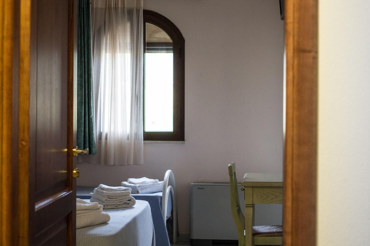 Hotel Villa Del Mare Sìnnai 客房 照片